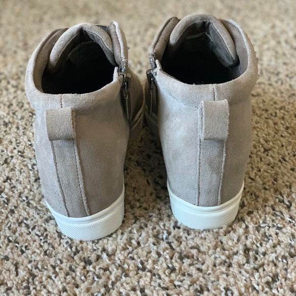 Blondo Grey Suede Wedge - Picture 3 of 5